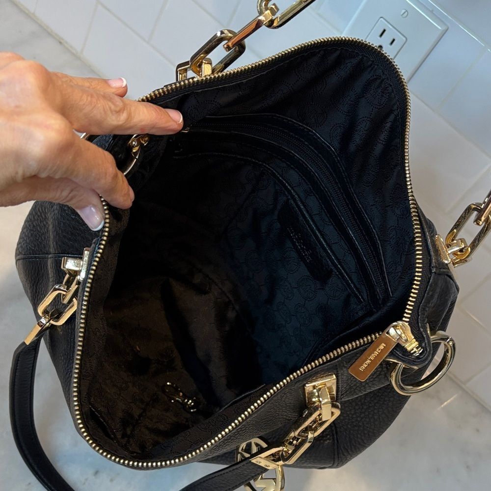 Michael Kors Black Pebbled Leather Shoulder Bag with Gold Hardware - Picture 15 of 16